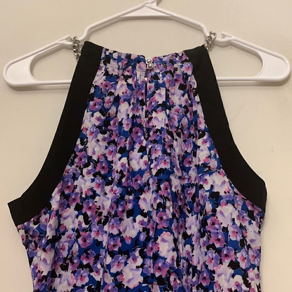 Cache floral purple halter top with silver chain straps Size S NWT - Picture 9 of 10